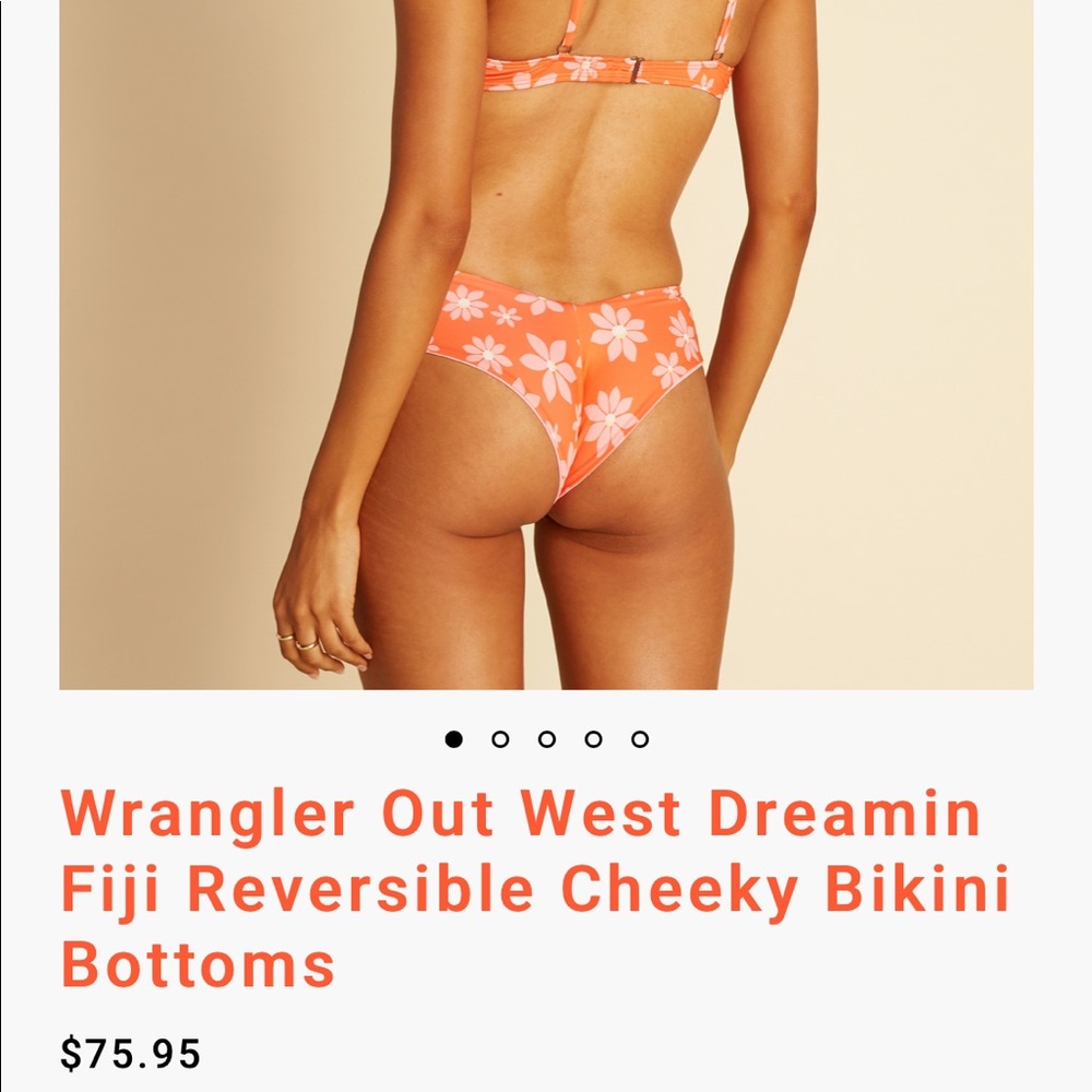 - Reversible cheeky bikini bottoms
